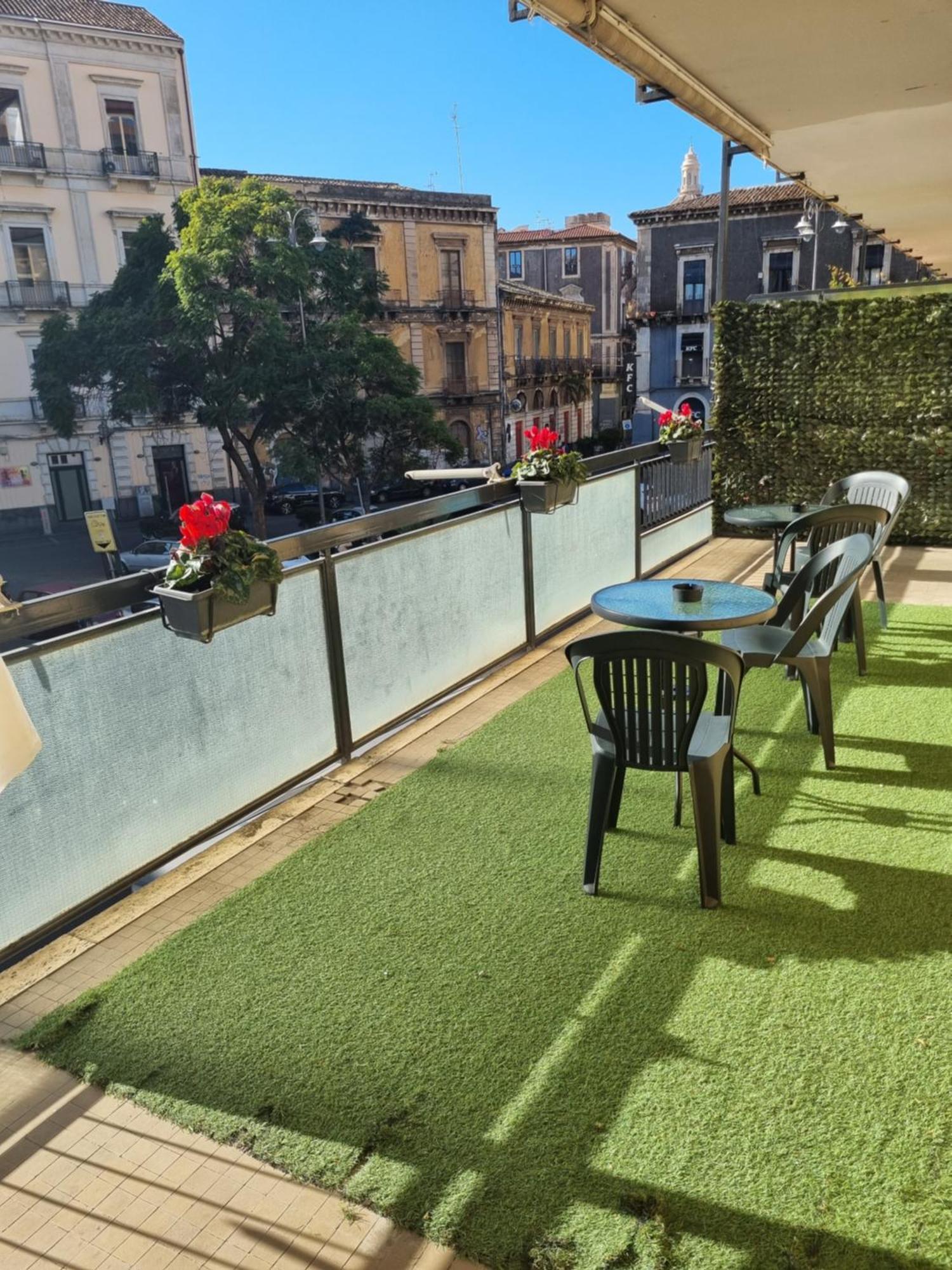 Stesicoro Apartment Catania Bagian luar foto